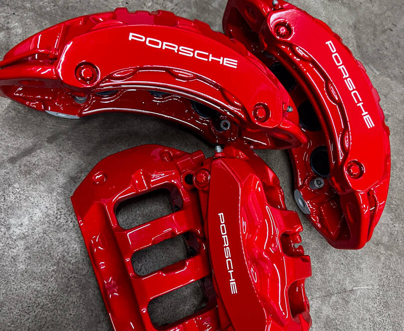 Pidurisadulate värvimine