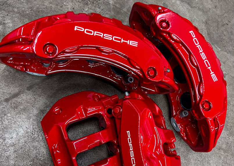 Pidurisadulate värvimine